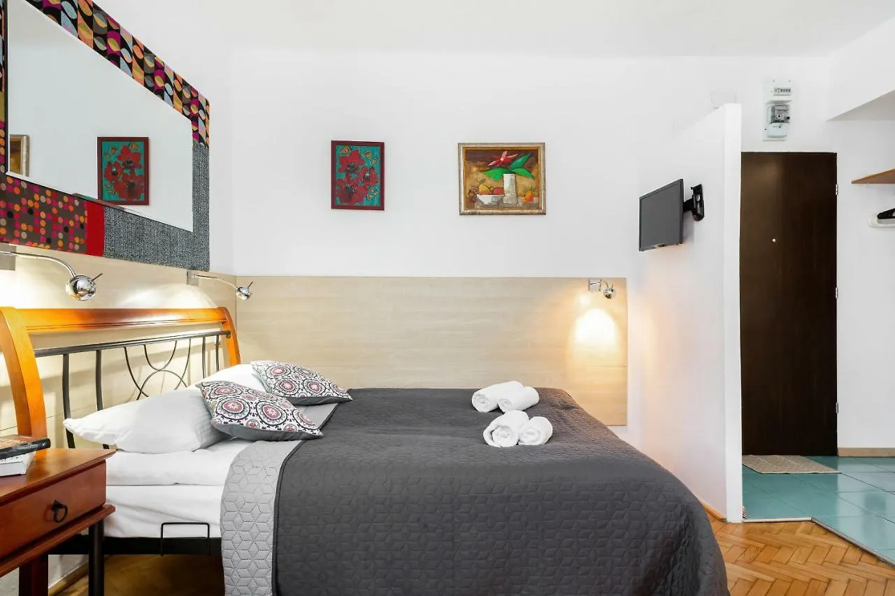 Apartments Warsaw Brzozowa By Renters